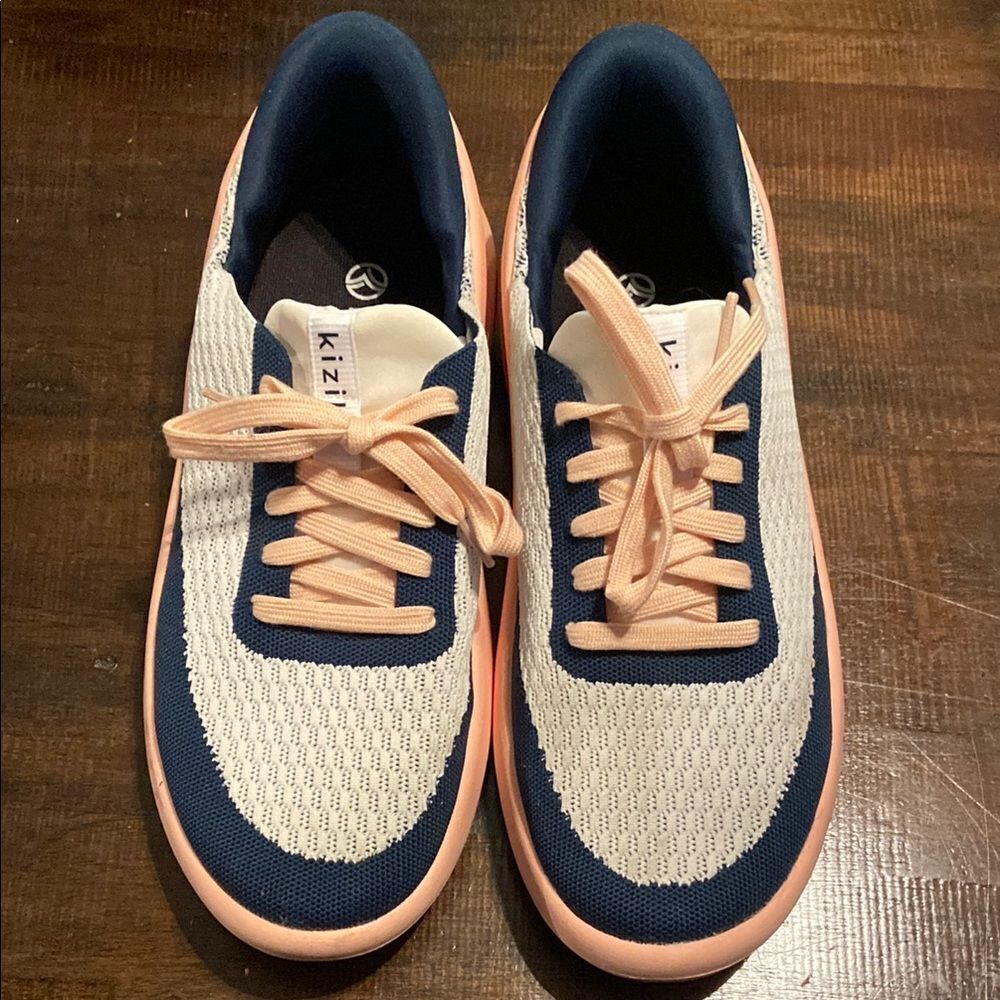 Kizik Navy and Pink Sneakers Unisex M 9 wins 10.5
